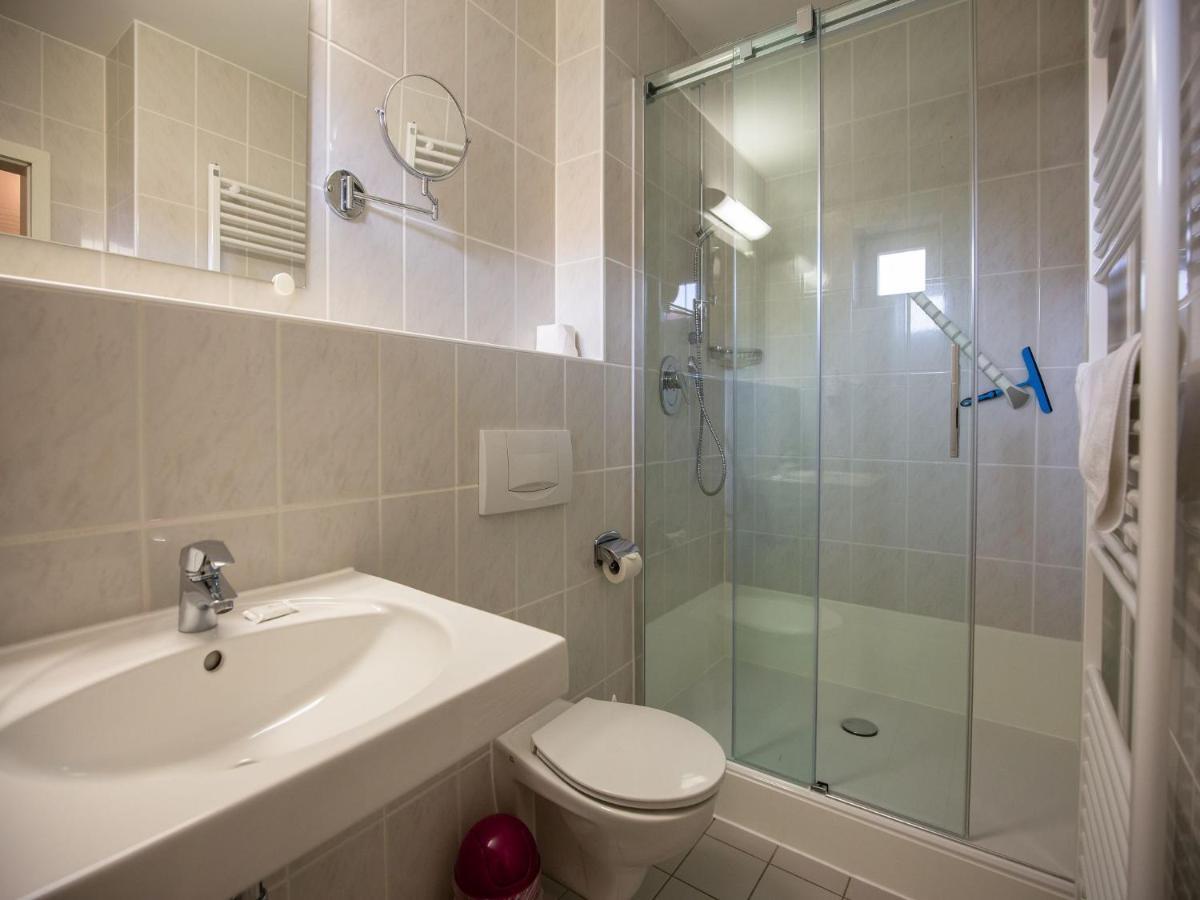 Feriendorf Rugana - Komfort Appartement Mit 1 Schlafzimmer Und Terrasse B52 Dranske Esterno foto